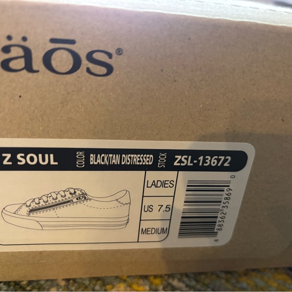 Taos Z Soul Black/Tan distressed sneakers - Picture 5 of 5